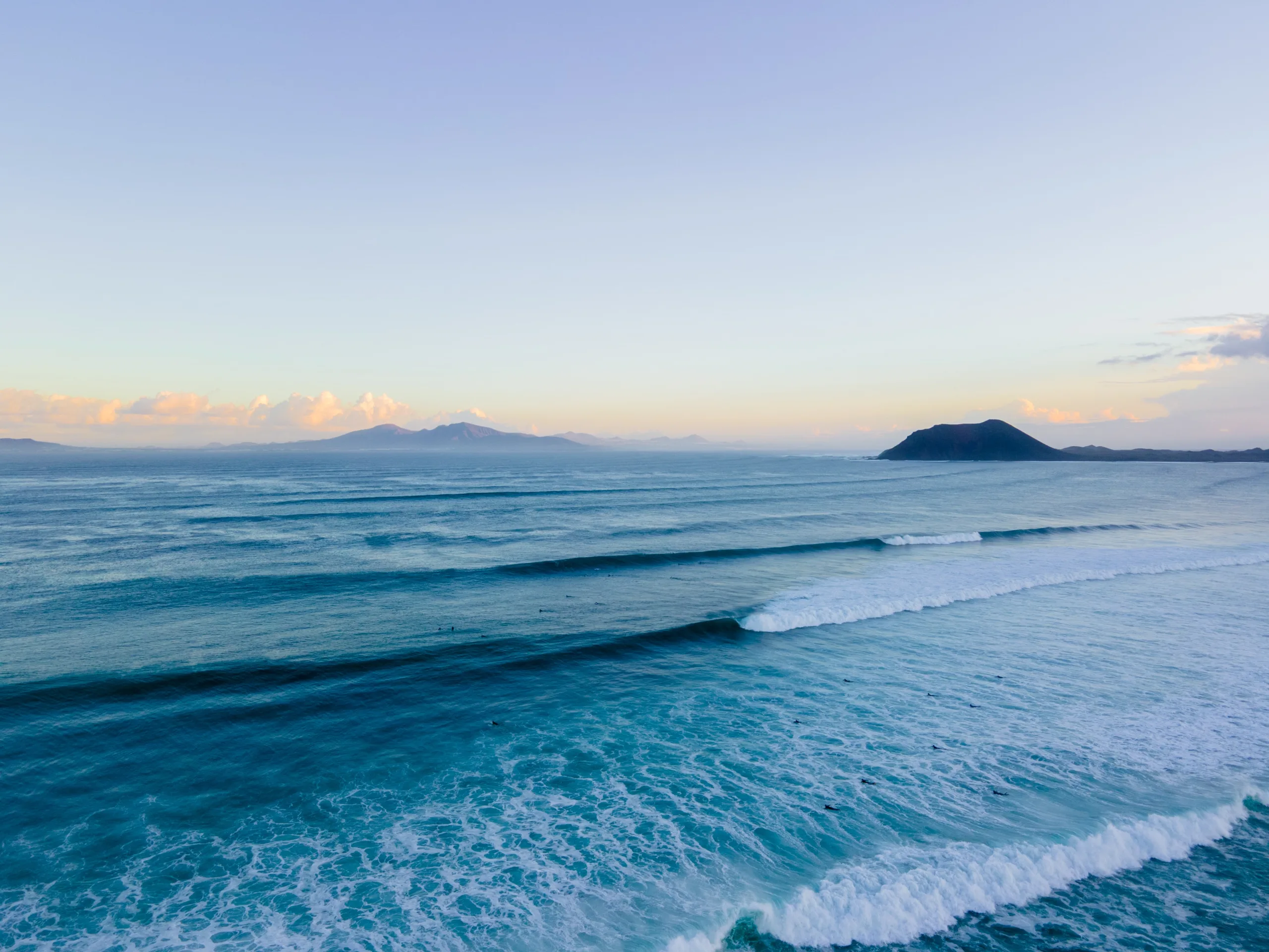 This Is Just Crazy!”: Surfer's Epic 360 on a Monstrous Wave Blows